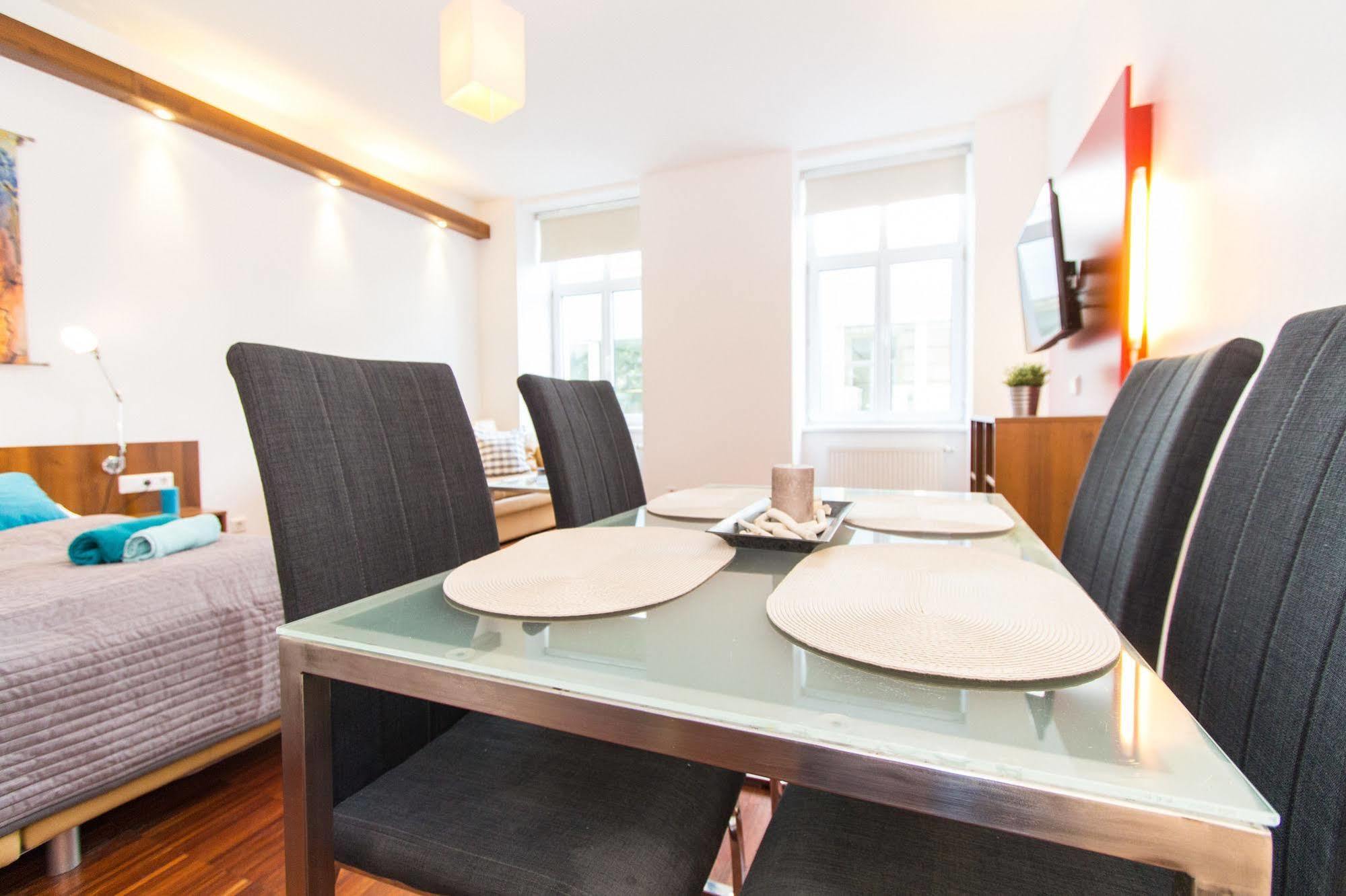 Checkvienna - Premium Apartment Luaran gambar