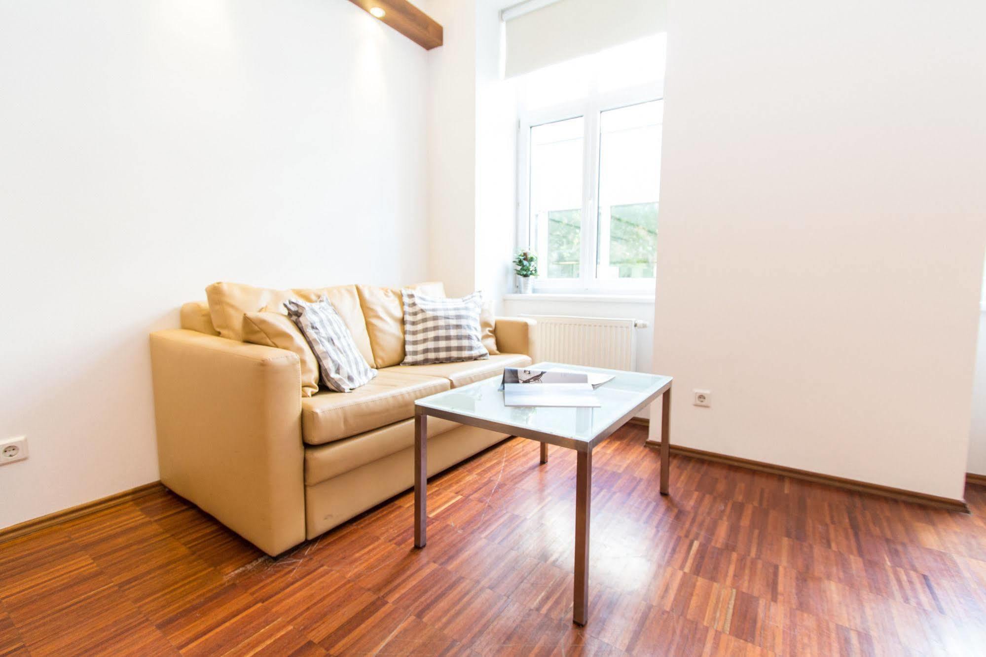 Checkvienna - Premium Apartment Luaran gambar
